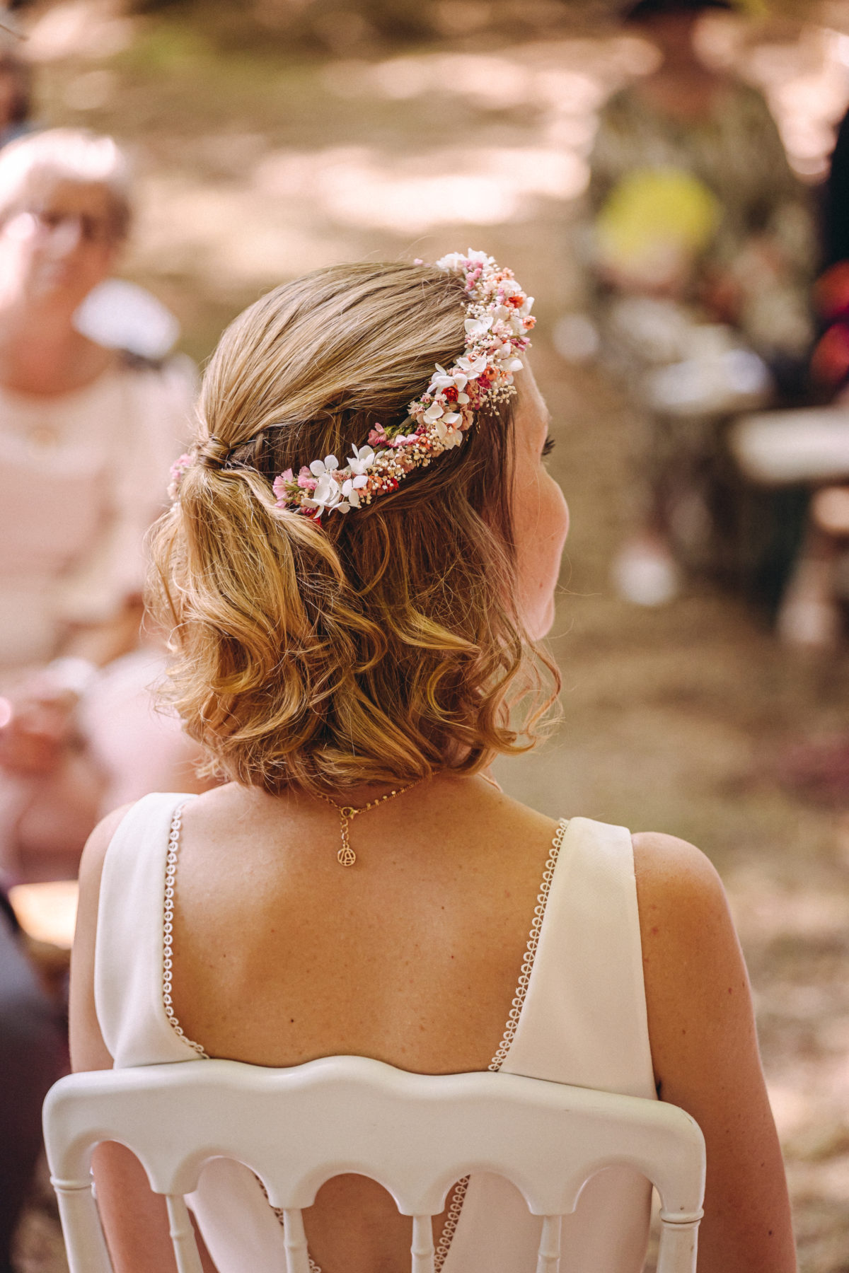 Couronne de fleurs séchées pour cheveux