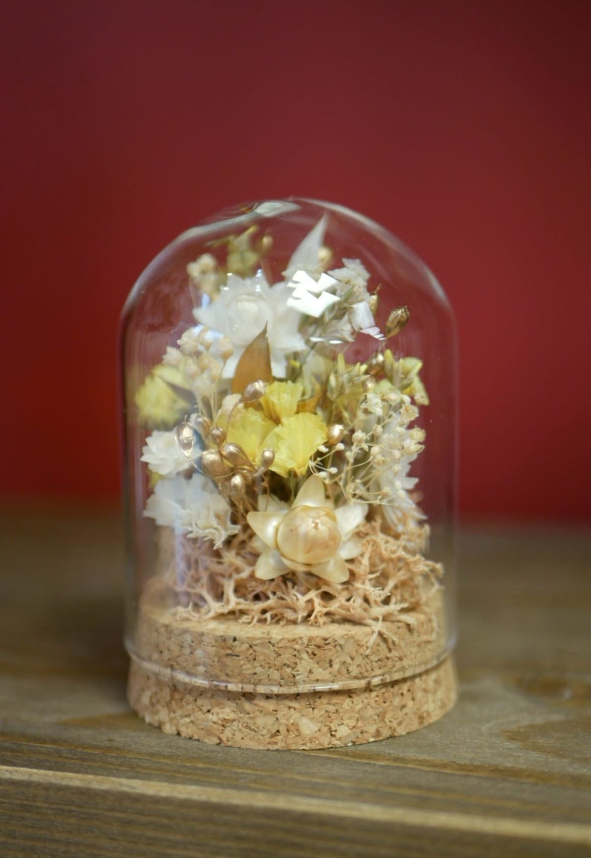 Cloche de fleurs séchées