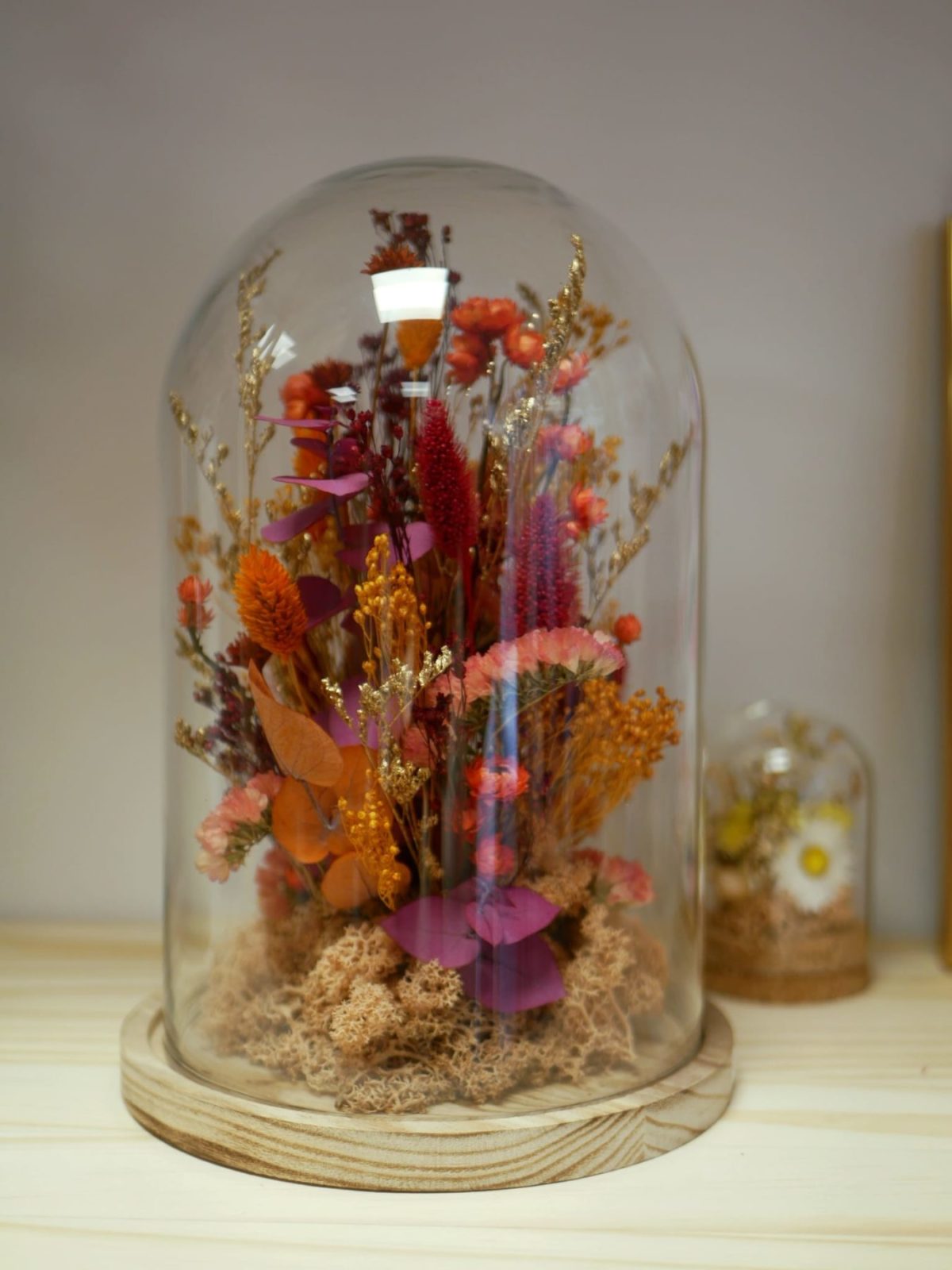 Cloche de fleurs séchées