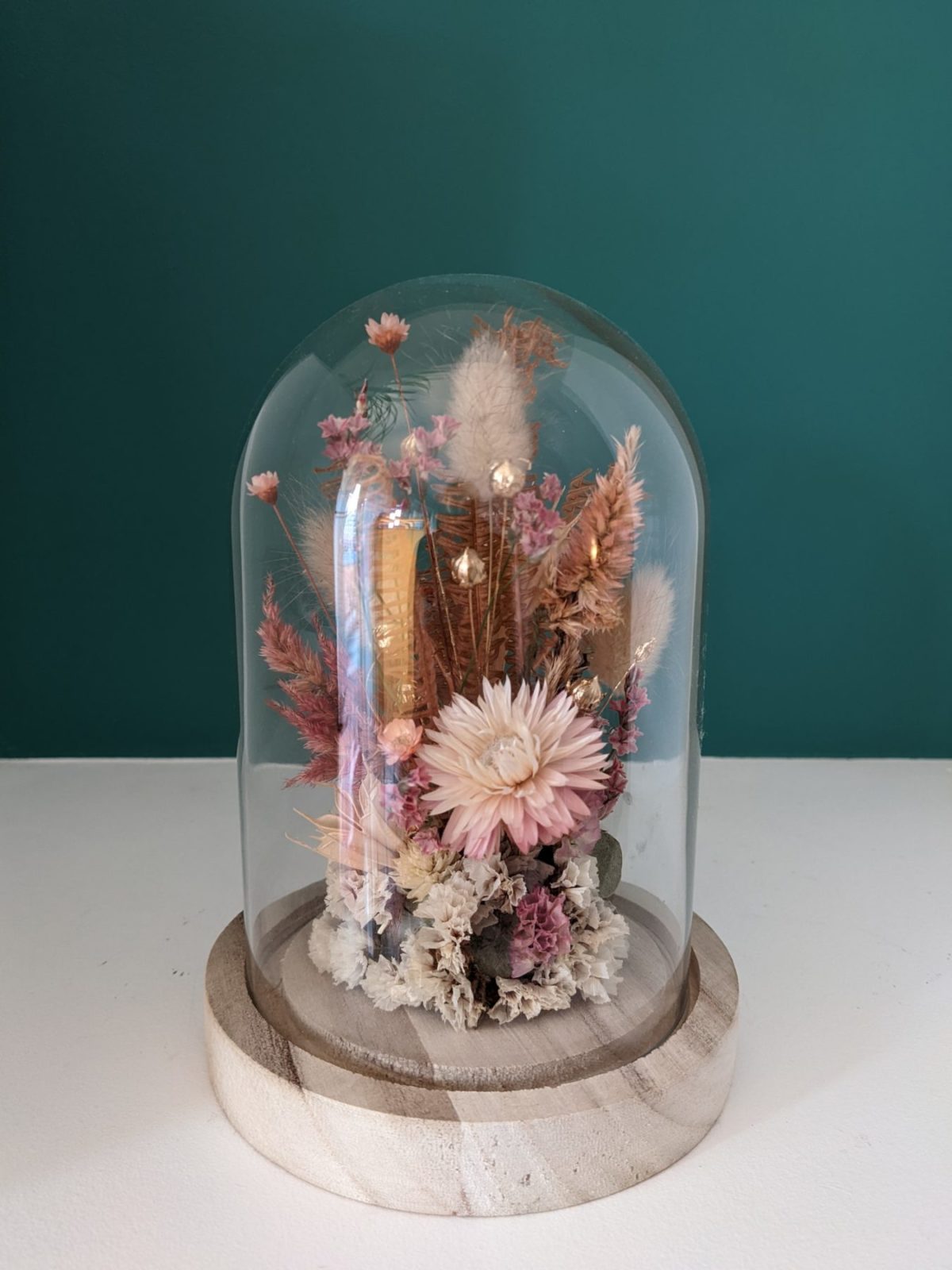 Cloche de fleurs séchées