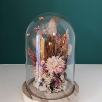 Cloche de fleurs séchées