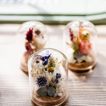 Cloche de fleurs séchées