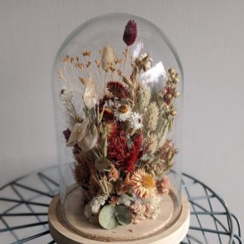 Cloche de fleurs séchées
