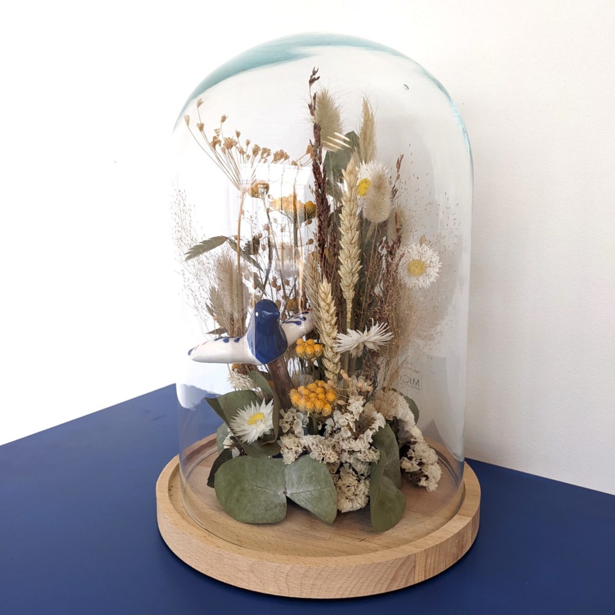 Cloche de fleurs séchées