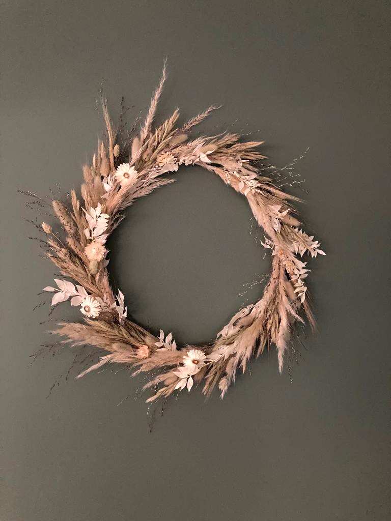 Couronne de fleurs séchées