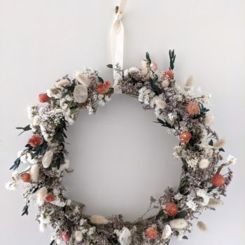 Couronne de fleurs séchées
